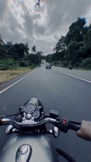 Royal Enfield #royalenfield #royal #bulletstandard #classic350 #shorts