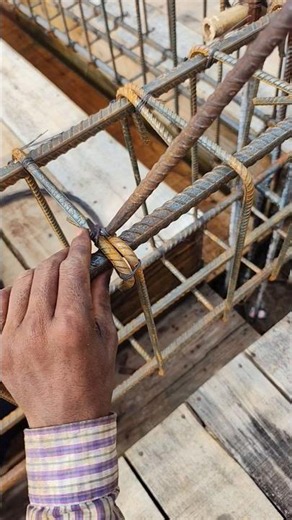 hand tying method for RCC beam reinforcement #handtying #RCCConstruction #beamwork