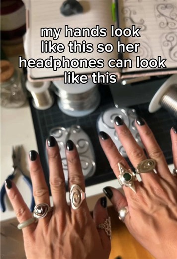 Pinterest Chain Headphones: How They Look & Where to Find Them