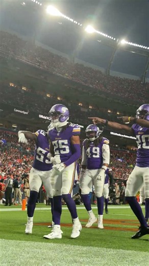 Kahlef Hailassie Gets The Interception vs. Broncos 🙌 | 📺: FOX9
