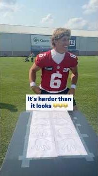 Looks easy until it's your turn 🫣 #shorts #tablegame #nyg #giants #handhopscotch #hopscotch #nfl
