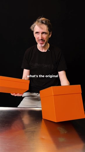 🟠REAL OR FAKE? When color measurement reveals the truth. François-Xavier DAVID, CEO of Rutherford. and Veoria, demonstrates a critical reality of the luxury and packaging industries: authenticity starts with color accuracy. Using an X-Rite Pantone eXact2 spectrophotometer, two Hermès boxes are analyzed. Visually, they appear identical. Spectrally, they are not. Objective color measurement immediately identifies which box complies with the reference and which one does not. This example highlight