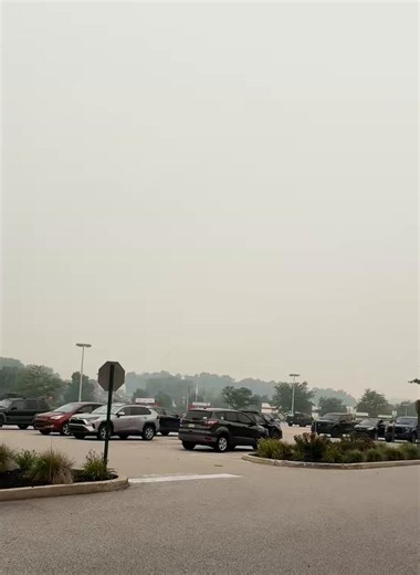 🚨🌫️ Smoke from the massive Canadian wildfires is impacting air quality as far South as South Central Pennsylvania.That’s how extensive these fires have become.Can you see or smell the smoke where you are?Without doxing yourself, what’s ur location?⬇️