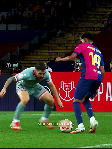 Lamine yamal nutmeg skills 💀