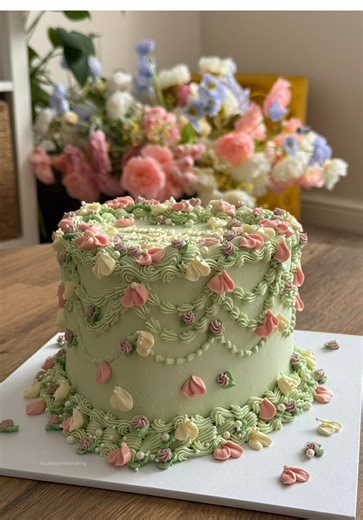 First Birthday Cake Decorating Ideas and Tips