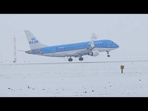 ❄️ KLM Embraer E175 Snowy Schiphol Landing | KL962 From Teesside 🇬🇧→AMS 🇳🇱