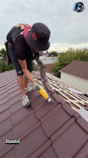 Installing a Standing Seam Metal Roof 🏠🔧 #roofing #metalroof #construction