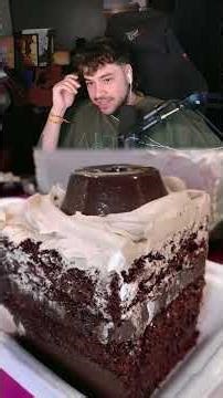 Essa Fatia de Bolo É Gigante 😳🍰 | Brino Reagindo