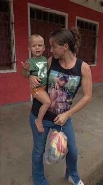I'm taking you along with us Shopping #Bolivia