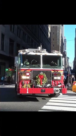 Christmas Fire Truck in Action! 🎄🚒✨