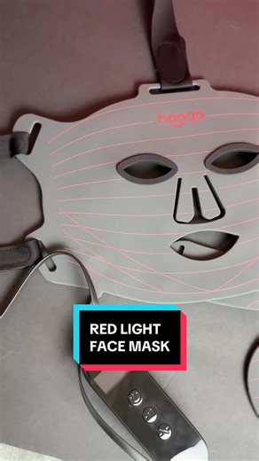 Experience professional-grade red light therapy at home with the Hooga Rechargeable Silicone LED Mask. Designed for skin rejuvenation and anti-aging benefits, this flexible and comfortable mask emits 630nm, 660nm, and 850nm wavelengths using triple-chip LEDs for deep, effective penetration. ✅ Advanced LED Technology – 66 triple-chip LEDs in the face mask, 48 in the optional neck piece ✅ Rechargeable & Cordless – 3000mAh (mask) & 5000mAh (mask neck) USB-C rechargeable battery built in to the cont