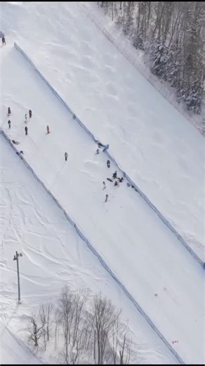 First World Cup of the new year is up next. Two great days on site at Lac-Beauport and everything is set for the big show 👊 #fisfreestyle #fisaerials #worldcuplacbeauport | FIS Freestyle Skiing