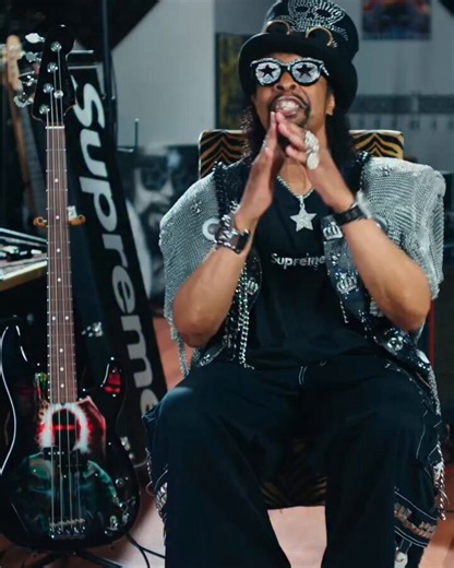 Bootsy Collins, Supreme®/Fender® American Professional II Precision Bass, 26SS Week19 【 シュプリーム フェンダー ベース 】https://t.co/09rS9lGNAb