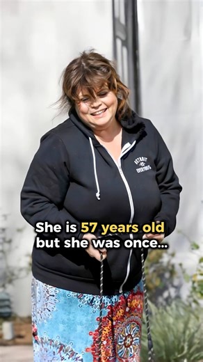 Yasmine Bleeth Through The Years – From Baywatch Stardom to Private Life Away from Hollywood 🎥 | More Than A Legend