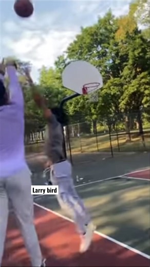 Larry bird⛹🏼 #justjuan #basketball #nba #xyzbca #highlights #ballislife #hoops #1v1 #explore #fyp