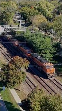 #bnsf priority intermodal z-chcsse6-17a travels ‘wrong main’. @MetraBNSF drone: @UPGenevaSub