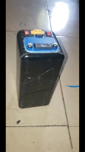 a portable solar generator 150 w inverter inbuilt 60 amps battery