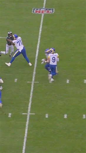 Rams orchestrate 4th quarter comeback to shock Eagles