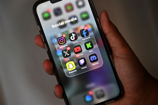 How does social media affect our brains?