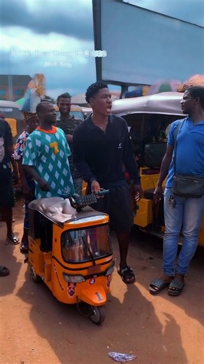 He Built a Tiny Rickshaw That Beats Traffic