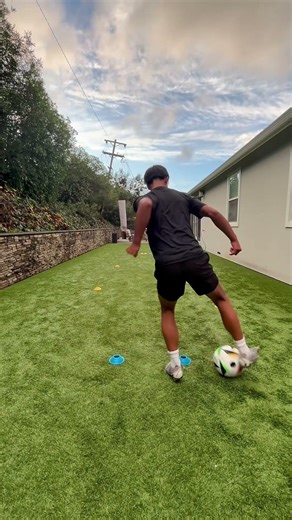 Ultimate Close Control Dribbling Drill For Better Ball Mastery ⚽🧠🔥🎬 @Colintakahashi