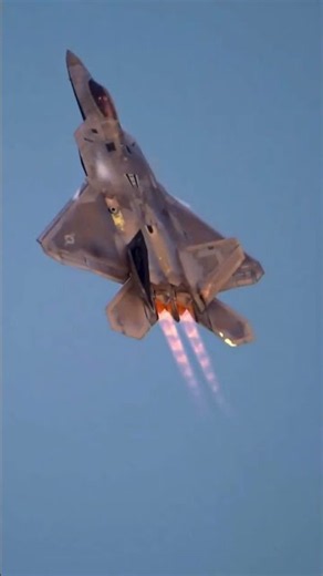F-22 Raptor on Full Afterburners!