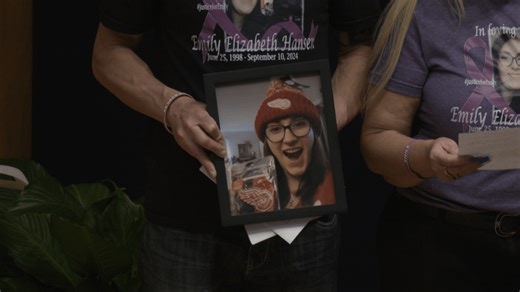 Candlelight vigil in Lansing honors crime victims