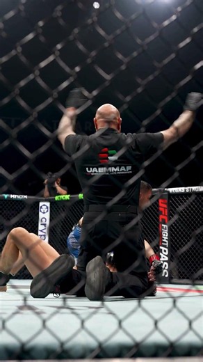 Abdul Hussein secures a Round 2 submission.