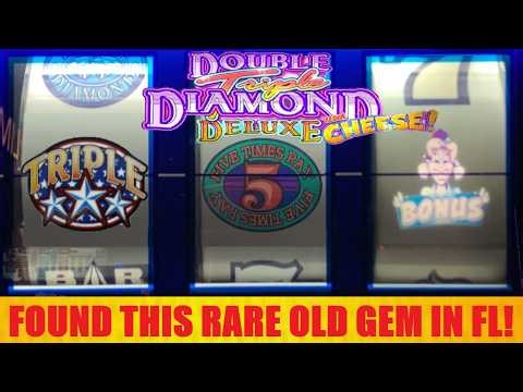 I FINALLY got a good Bonus on Double Triple Diamond Deluxe with Cheese slots! 5x Pay + Triple Stars!