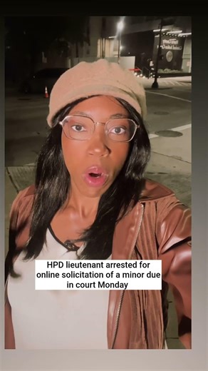 Houston officer accused in online case to appear in court