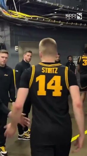 Bennett Stirtz walks off the court for final time as Iowa basketball player