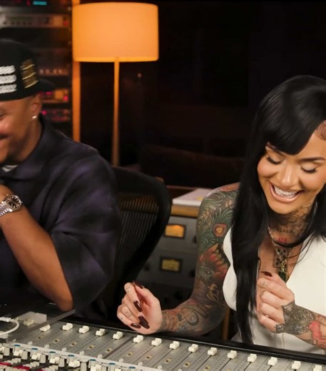 behind the beautiful magic of “folded” 🧺 @Kehlani & her producer Khris Riddick - Tynes take us behind the making “folded” #kehlani #kehlanparrish #fyp #folded video credit by variety & I don’t own this video