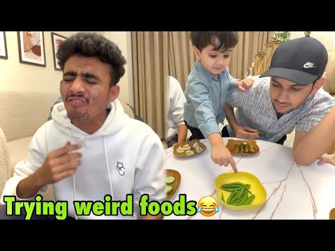 Peheli baar basil ne chilli try ki😂 | Abdullah se weird food nhi khaya jaraha😂