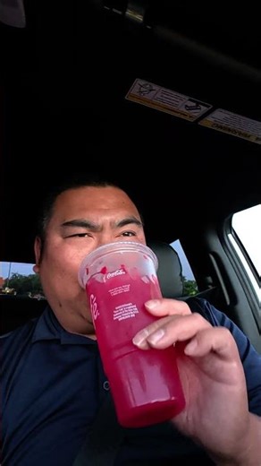 McDonald's Strawberry Refresher review #mcdonalds #food #drink #trendy #usa #dirtysoda #lemonade