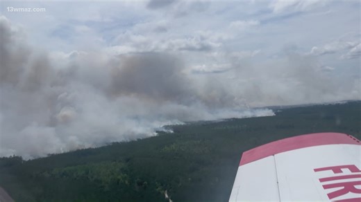 Smoke chokes Central Georgia as 27,000-acre wildfire forces state of emergency