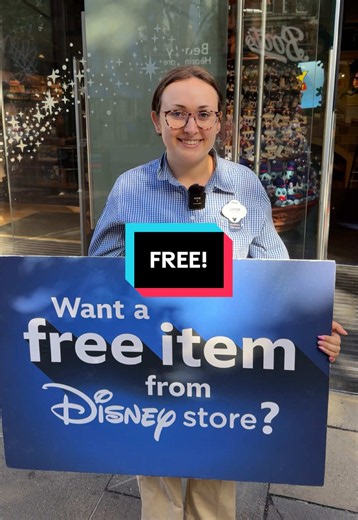 Who wants to do this next? 🐘💙 #disneystore #disney #dumbo #free #surprisegift
