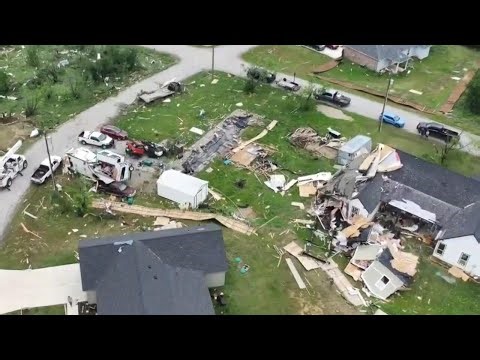Man says "we actually felt the house lift up a little" as tornadoes sweep across central U.S.