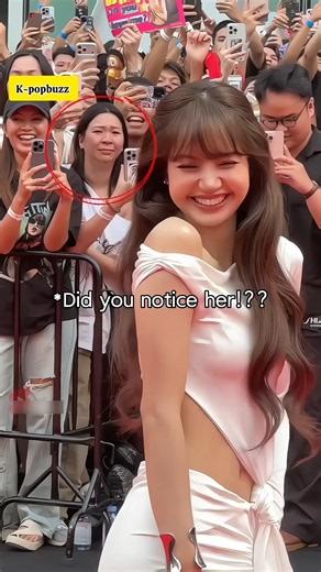 Fans Got Emotional After Seeing Lisa 🥹💗#lisa #shorts #blackpink