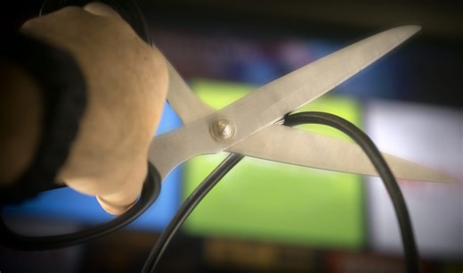 Your Local ABC, CBS, FOX, or NBC Station May Have to Give Up Their Free OTA TV Channel For 6G Internet, Big DIRECTV Changes, & CNN is About to Change - The Top Cord Cutting Stories of The Past Week | Cord Cutters News