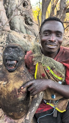 😱🔥 You won’t believe this traditional hadzabe experience! 🌿🍖🤯#fyp #reels
