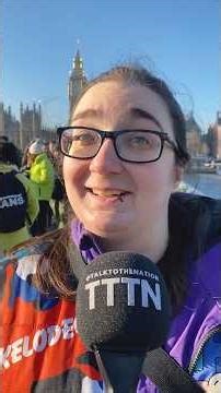 Quiz Time! 🤓☝️📚 “How far into the alphabet by British Sign Language can you get in one minute?”