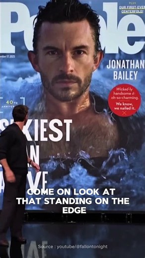 Jonathan Bailey : Sexiest Man Alive!