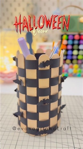 Halloween Decor Pen Holder from Popsicle Sticks 🦇 #shorts #art #diy #craft #youtubeshorts