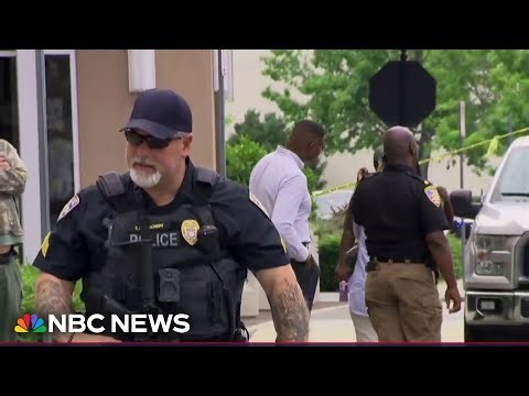 Search for suspects after deadly Louisiana mall shooting