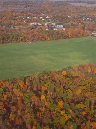 Landing in Hartford CT on a Beautiful Fall Morning