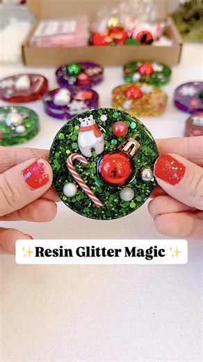 ✨ The BEST way to make glitter resin ornaments 🎄 I use these as gift toppers 🎁 How I make them⤵️ 1. Mix your resin and add glitter. 2. Pour to cover bottom of mold. This is when I added each of the larger items. Let harden for 4-8 hours. 3. Mix and do a second pour and add the smaller decorative items 4. I remove them the next day (though the true cure time is longer). Note: Be sure to mix the two parts for 5-10 minutes. Set a timer! I then set it aside for another 10-15 minutes before each po