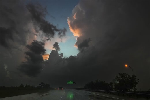 Live radar: Storms moving through North Texas