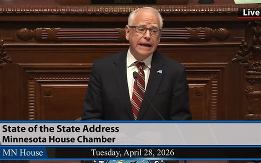 AMAZING moment from tonight’s speech:@GovTimWalz: “It is my last state of the state address”*Republicans start clapping*“...but the things we implemented will be here for decades.”