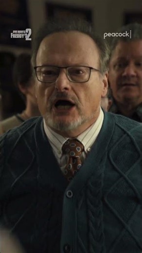 She's backkkk 🤭 #FNAF2 #Chica #FreddyFazbear #FiveNightsAtFreddys #Shorts