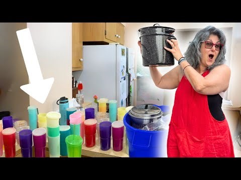 She's READY to Tackle 30 Years of Clutter! 😝🎉 HELPING A RETIREE DECLUTTER HER KITCHEN ep. 04